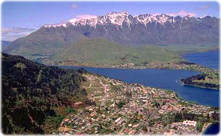 Queenstown and Wakatipu lake, in New Zeeland