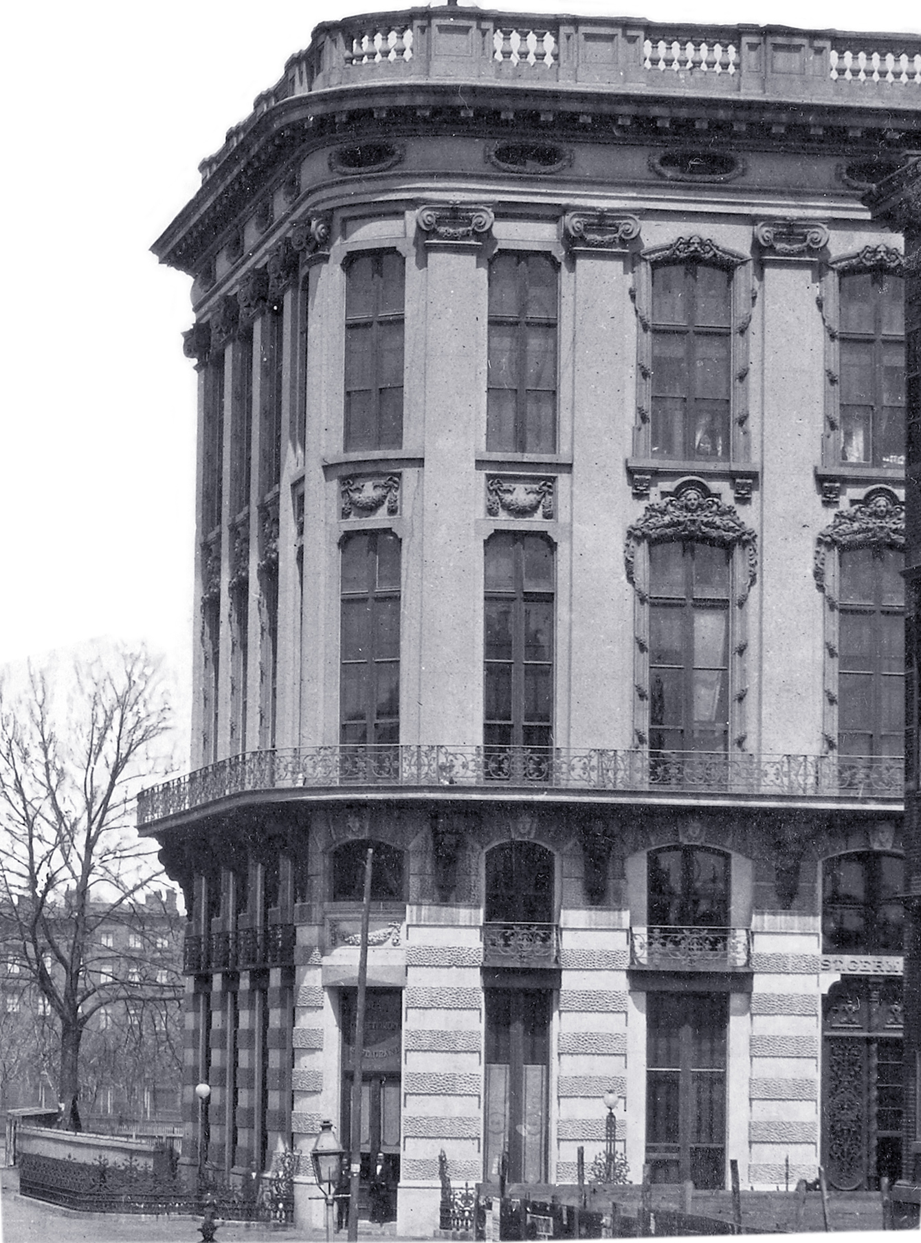 St. Germain Hotel architecture